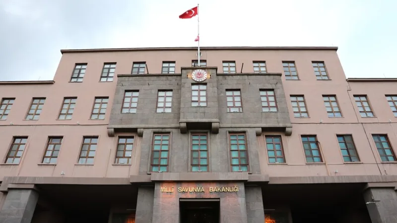 In Ankara ist ein Hubschrauber der Luftwaffenkommandantur abgestürzt